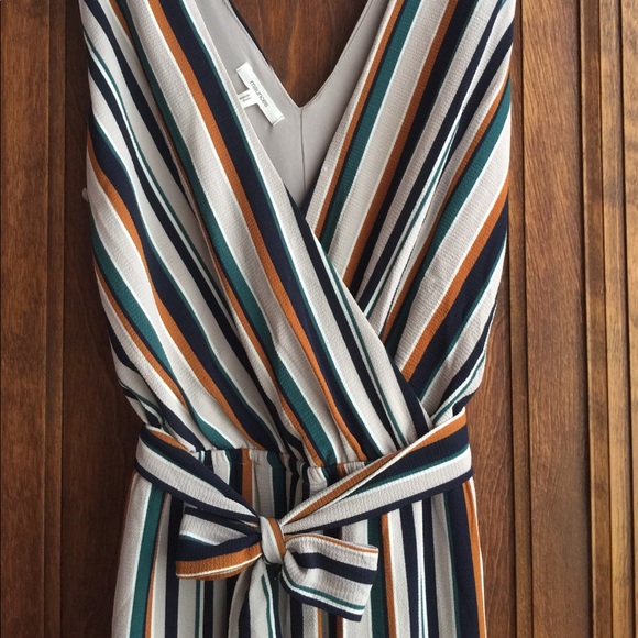 Cute striped jumpsuit - Picture 2 of 4